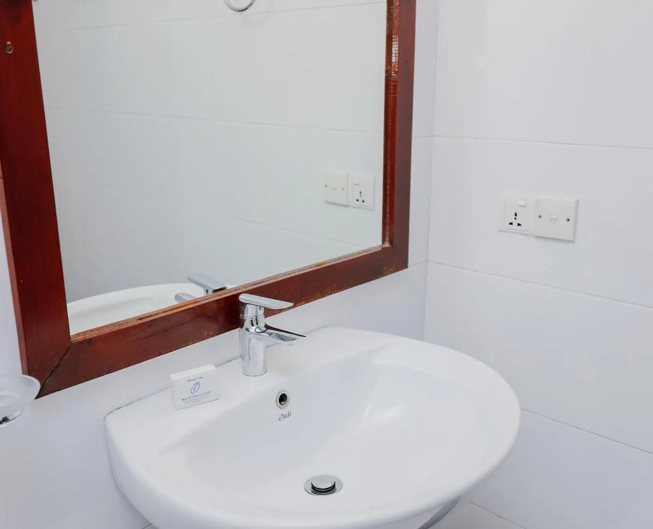 ***  Hotel Silver Falls - Nuwara Eliya Sri Lanka