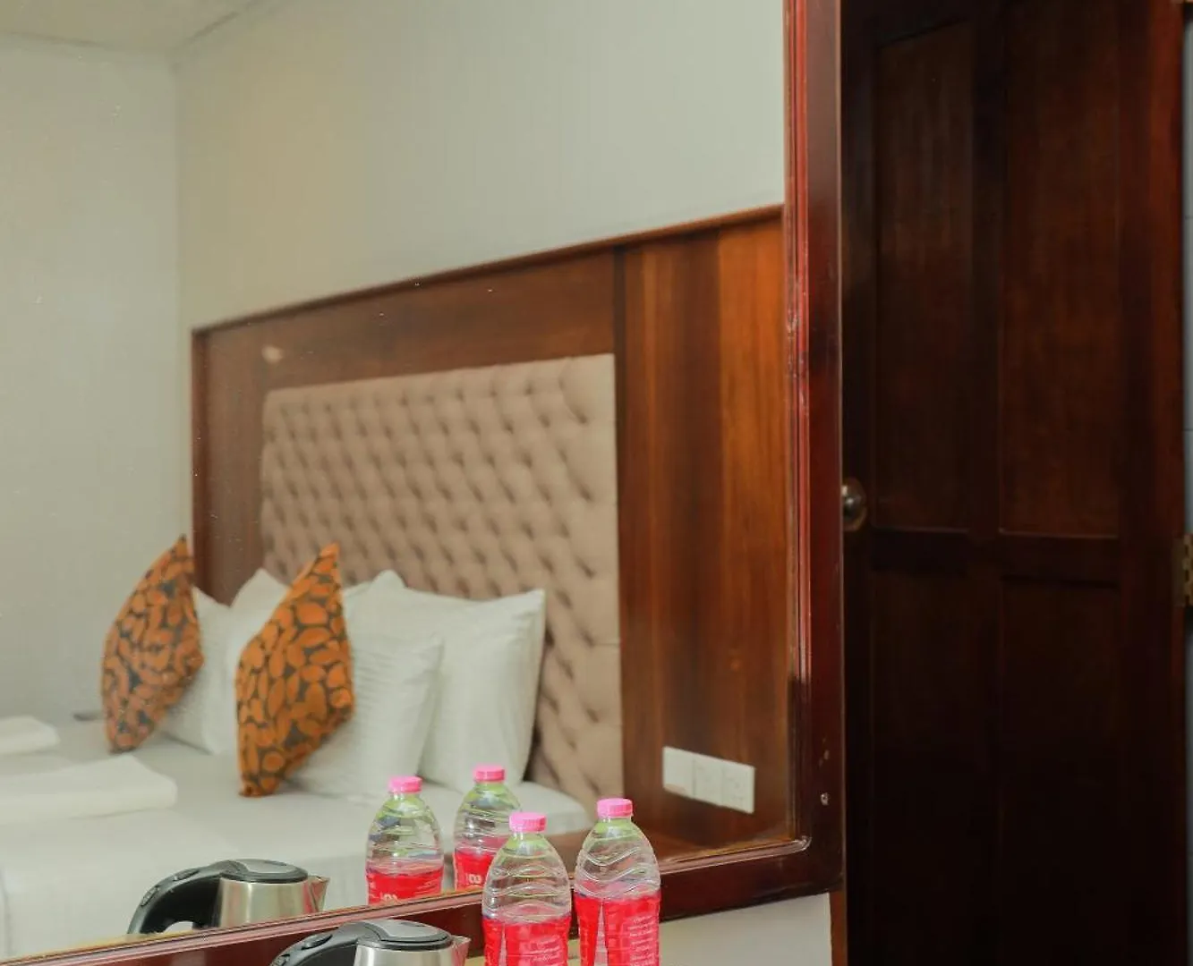 Hotel Silver Falls - Nuwara Eliya 3*,